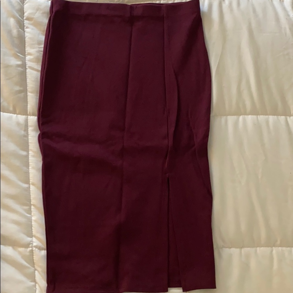 Charlotte Russe maroon side slit skirt